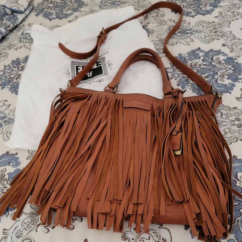 Frye Heidi cognac leather fringe handbag
